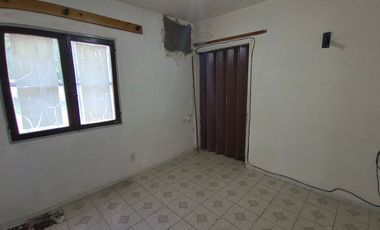 CASA APTA CRED. 4 DORM. B° LOS TAMARINDOS. CHIMBAS