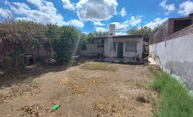 CASA APTA CRED. 4 DORM. B° LOS TAMARINDOS. CHIMBAS