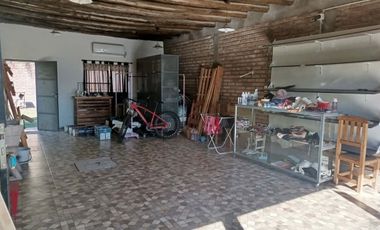 CASA EN CHIMBAS, A 500 METROS DE RUTA 40.