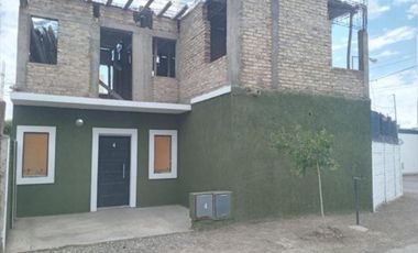 Casa Esquina, Zona Hiper Libertad. Capital