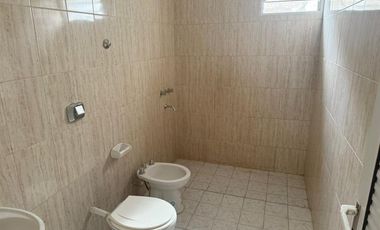 Casa Esquina, Zona Hiper Libertad. Capital