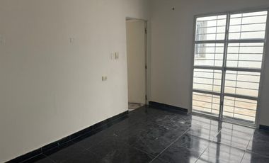 Casa Esquina, Zona Hiper Libertad. Capital