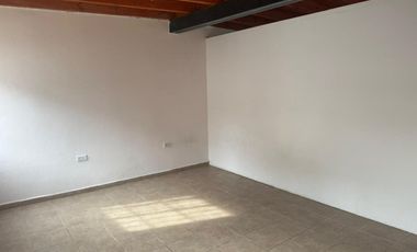 Casa Esquina, Zona Hiper Libertad. Capital