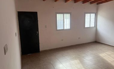 Casa Esquina, Zona Hiper Libertad. Capital