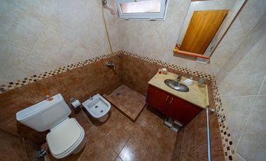 CASA EN VENTA IBARLUCEA 3 DORMITORIOS Y COCHERA