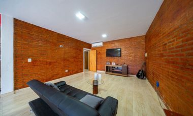 CASA EN VENTA IBARLUCEA 3 DORMITORIOS Y COCHERA
