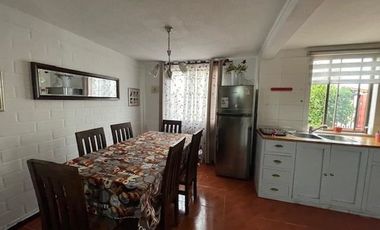 CASA AISLADA EN VENTA DE 3 DORM. 2 BAÑOS EN QUILICURA