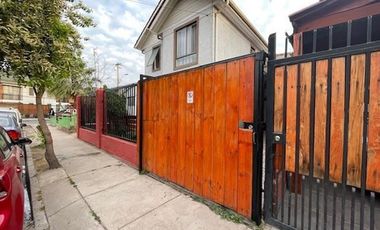CASA AISLADA EN VENTA DE 3 DORM. 2 BAÑOS EN QUILICURA