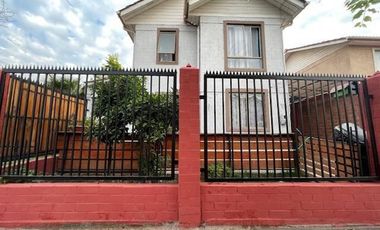 CASA AISLADA EN VENTA DE 3 DORM. 2 BAÑOS EN QUILICURA