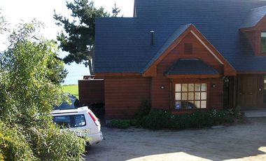 CASA EN ARRIENDO CANTAGUA, ZAPALLAR