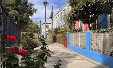 CASA EN VENTA DE 6 DORM. EN VALPARAÍSO