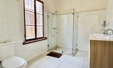 CASA EN VENTA DE 6 DORM. EN VALPARAÍSO
