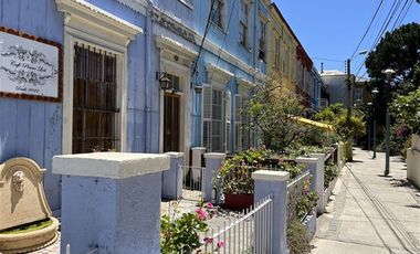 CASA EN VENTA DE 6 DORM. EN VALPARAÍSO