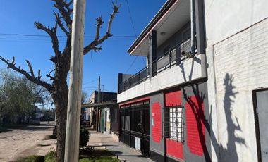 Venta casa con dos viviendas independientes