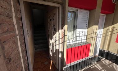 Venta casa con dos viviendas independientes