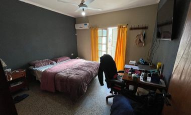 Venta casa con dos viviendas independientes