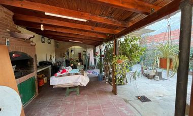 Venta casa con dos viviendas independientes