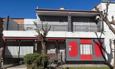 Venta casa con dos viviendas independientes