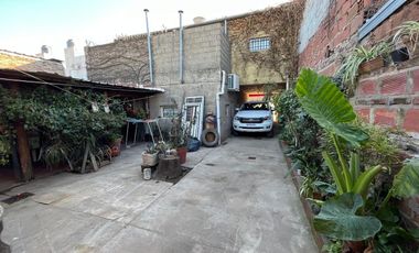 Venta casa con dos viviendas independientes