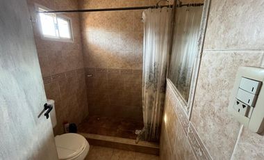 Venta casa con dos viviendas independientes