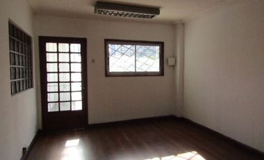 SE ARRIENDA AMPLIA PROPIEDAD EN BARRIO INDUSTRIAL
