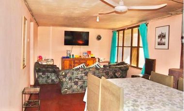 CASA EN VENTA DE 3 DORM. EN TILTIL