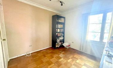CASA EN VENTA DE 4 DORM. EN PROVIDENCIA