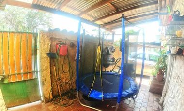 SE VENDE TERRENO CON DOS CASAS AMPLIAS CON LOCAL COMERCIAL