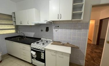 Venta casa en Parque Cisneros  PERMUTA FINANCIA