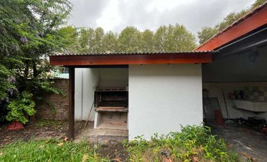 Venta casa en Parque Cisneros  PERMUTA FINANCIA