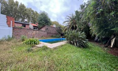 Venta casa en Parque Cisneros  PERMUTA FINANCIA