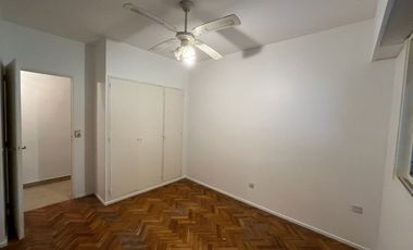 Venta casa en Parque Cisneros  PERMUTA FINANCIA