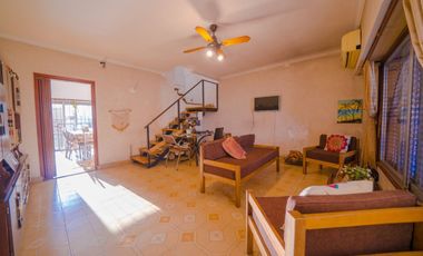 VENTA CASA 5 AMBIENTES VILLA ADELINA