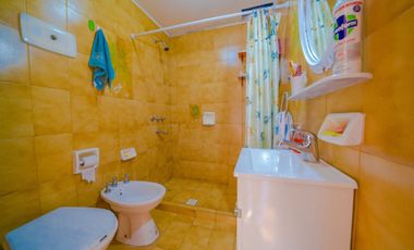 VENTA CASA 5 AMBIENTES VILLA ADELINA