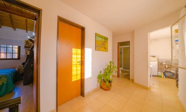 VENTA CASA 5 AMBIENTES VILLA ADELINA