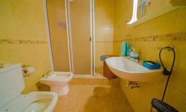 VENTA CASA 5 AMBIENTES VILLA ADELINA