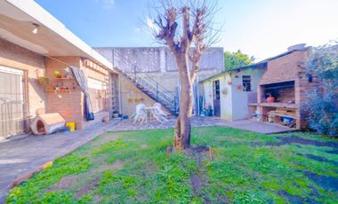 VENTA CASA 5 AMBIENTES VILLA ADELINA