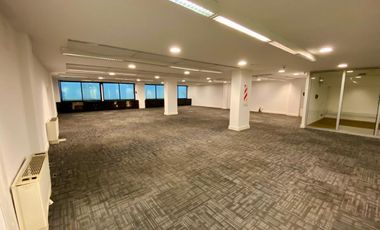 Oficina AAA alquiler Retiro con cochera