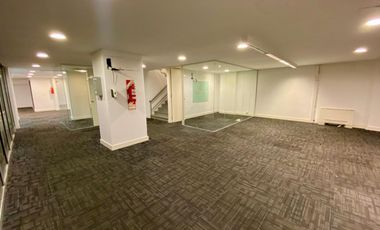 Oficina AAA alquiler Retiro con cochera