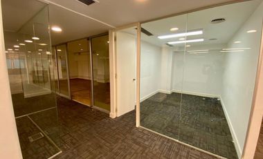 Oficina AAA alquiler Retiro con cochera