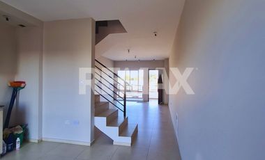 DEPARTAMENTO 2 DORM DUPLEX C/TERRAZA C/COCHERA