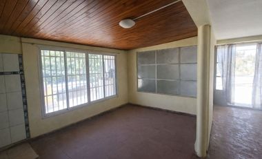 Gran propiedad sobre Ruta 11, a mts del Aeropuerto