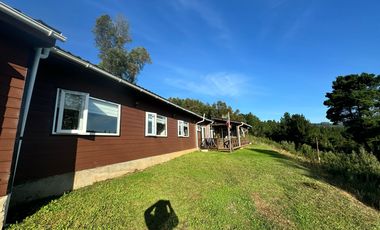 HERMOSA CASA CON TINAJA Y DOMO CAMINO ANTILHUE