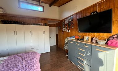 HERMOSA CASA CON TINAJA Y DOMO CAMINO ANTILHUE
