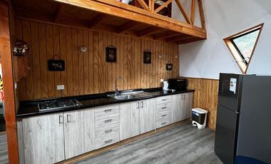 HERMOSA CASA CON TINAJA Y DOMO CAMINO ANTILHUE