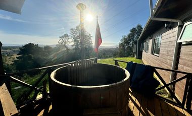 HERMOSA CASA CON TINAJA Y DOMO CAMINO ANTILHUE