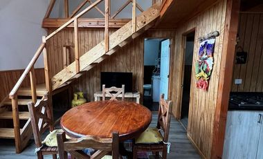 HERMOSA CASA CON TINAJA Y DOMO CAMINO ANTILHUE
