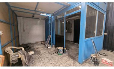 Bodega en Venta con Oficina en Col. La  Loma
