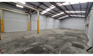 Bodega en Venta con Oficina en Col. La  Loma