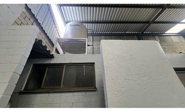 Bodega en Venta con Oficina en Col. La  Loma